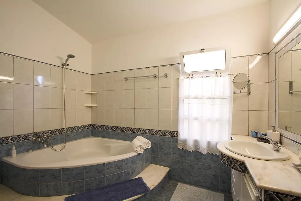 Sunset Sea Breeze Guest House Madalena do Mar