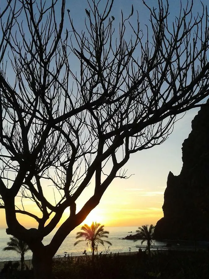 Sunset Sea Breeze Guest House Madalena do Mar