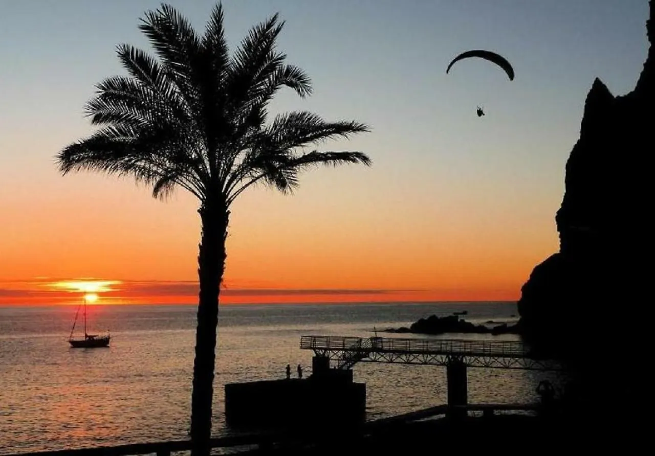 Sunset Sea Breeze Guest House Madalena do Mar