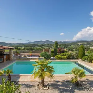 https://le-lit-qui-danse.hotels-rhonealpes.com